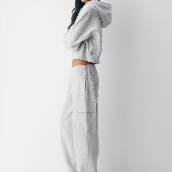 Aritzia TNA Sweatfleece Cozy Fleece Mega Fit Pants - Picture 1 of 5